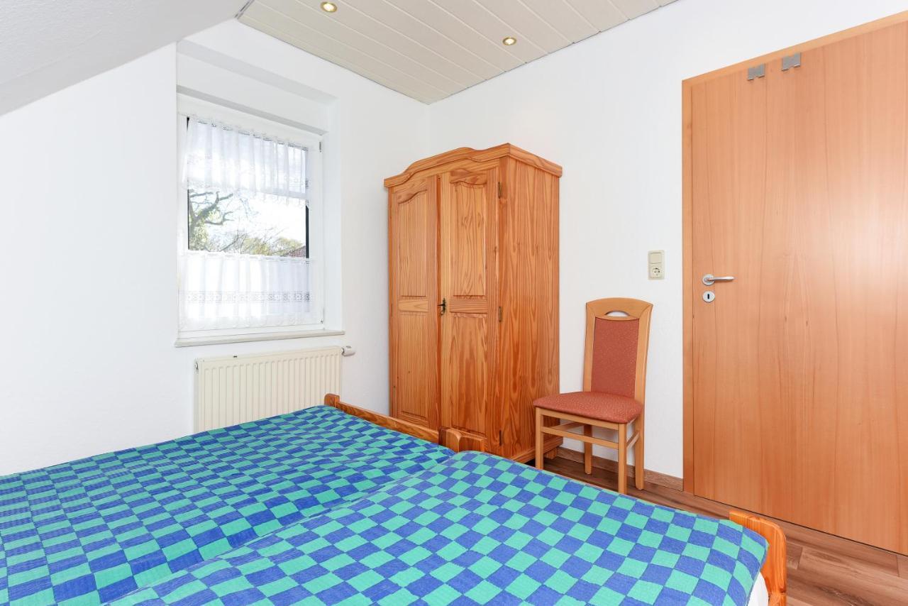 Ferienwohnung Wattgefluester Esens Exterior photo