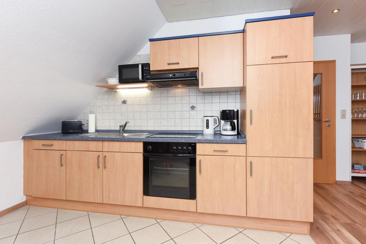 Ferienwohnung Wattgefluester Esens Exterior photo