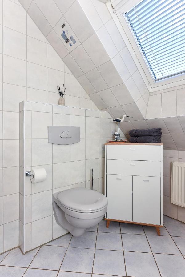Ferienwohnung Wattgefluester Esens Exterior photo